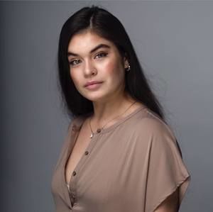 Meet your Posher, Moira